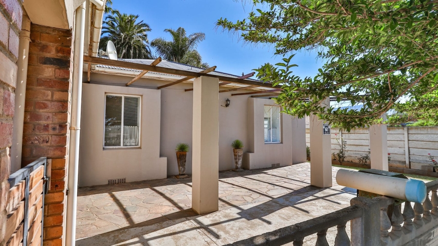 4 Bedroom Property for Sale in Bonnievale Western Cape